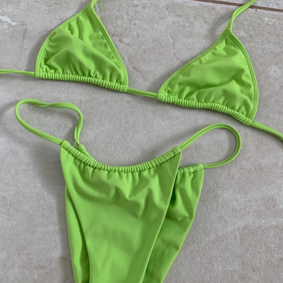 DISRUPTIVE YOUTH GREEN SOLAR TOP AND BELLE BOTOMS - Picture 5 of 7